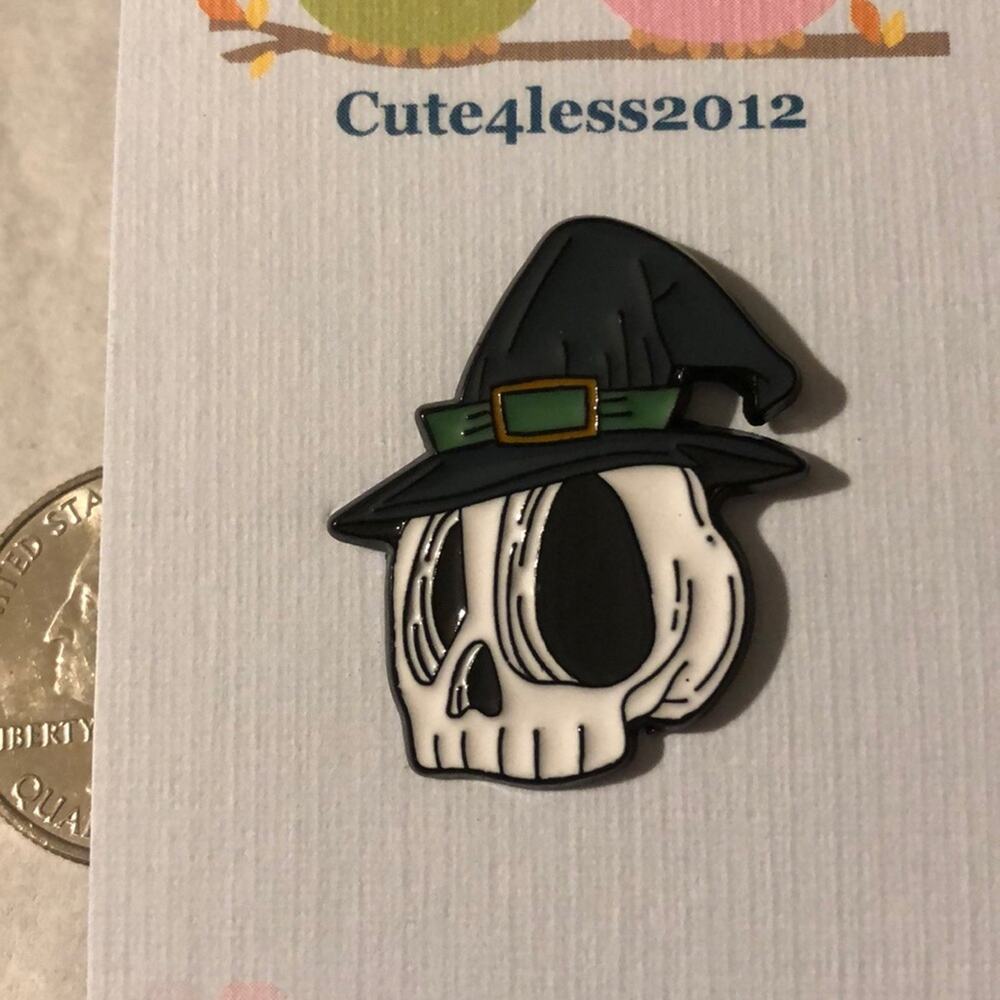 Skull in Witch Hat Halloween Pn Brooch